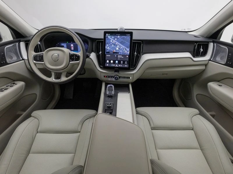 Volvo XC60 2.0 Automatic КРАЙНА ЦЕНА: 52537 EUR !!!РЕАЛНА КРА, снимка 8 - Автомобили и джипове - 55969541