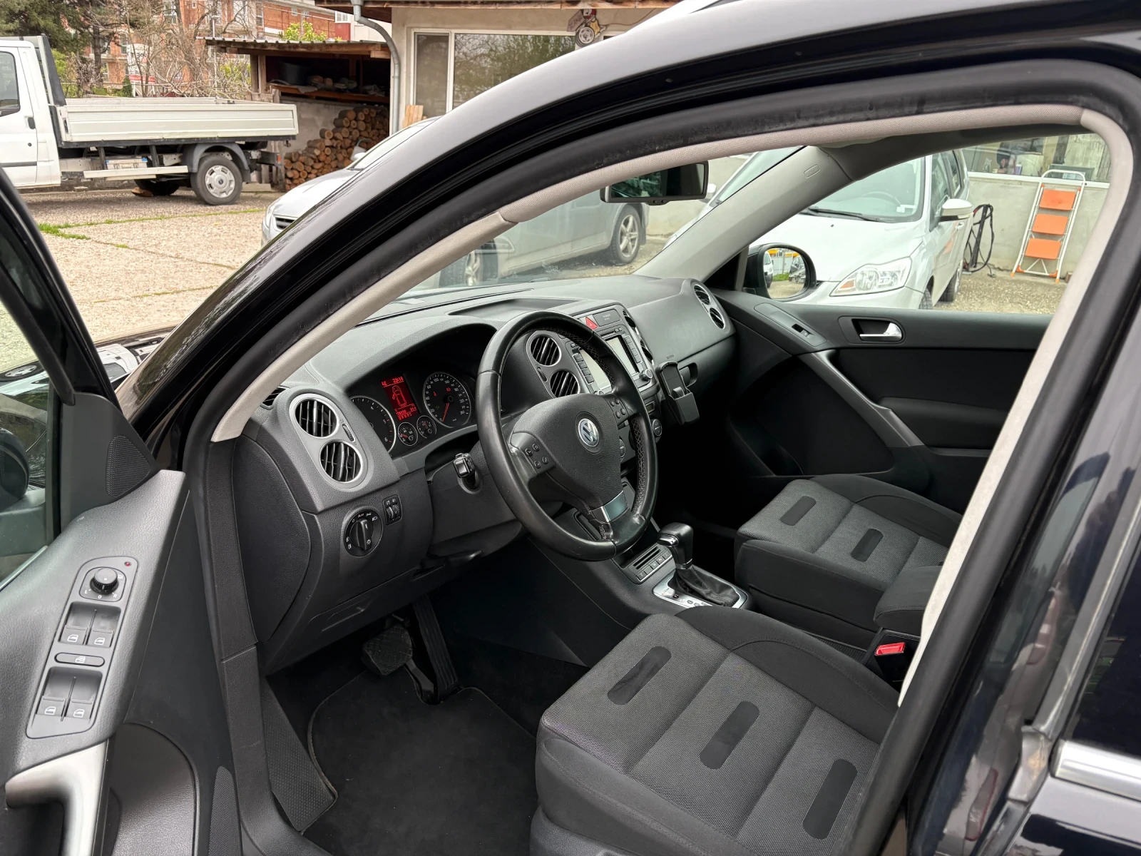 VW Tiguan S 2.0tdi 140hp 4Motion - изображение 9
