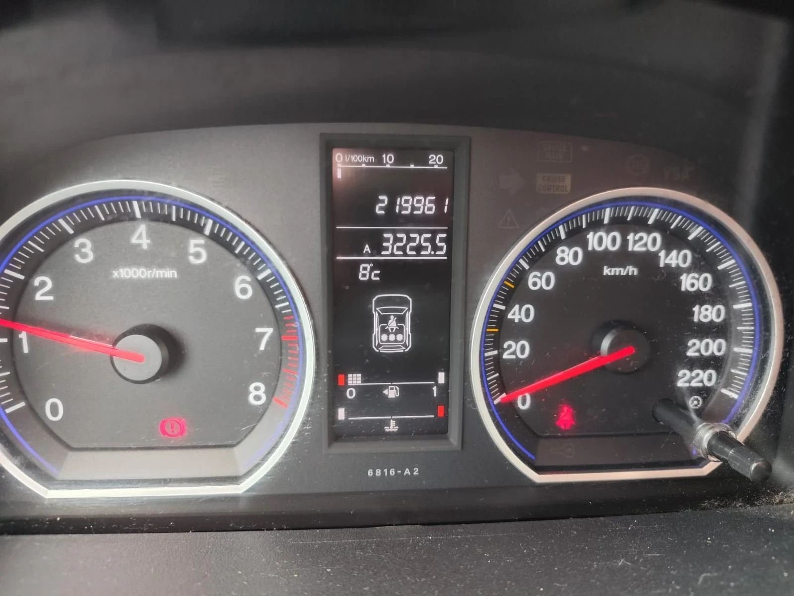 Honda Cr-v 2, 0* 150* AC* PDC* XENON* PANO* КОЖА* TUV , снимка 13 - Автомобили и джипове - 53727601