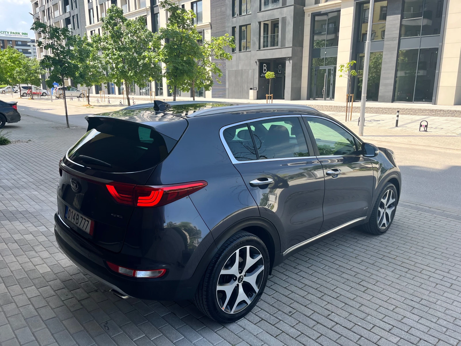Kia Sportage 2.0CRDI 4X4GT Line Подгрев* Панорама* JBL* Keyless, снимка 7 - Автомобили и джипове - 54578373