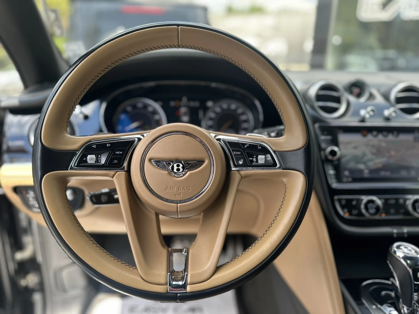 Bentley Bentayga Pano/CAMERA/FULL, снимка 7 - Автомобили и джипове - 54427460