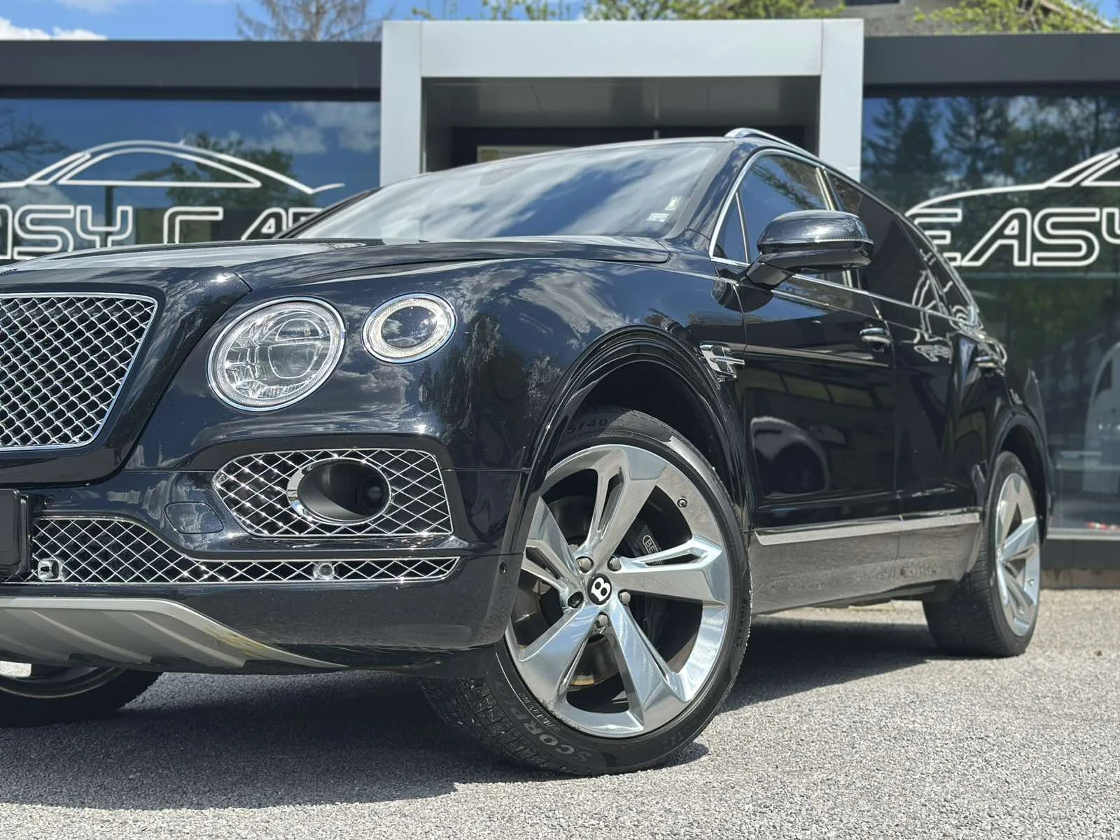 Bentley Bentayga Pano/CAMERA/FULL, снимка 2 - Автомобили и джипове - 54427460