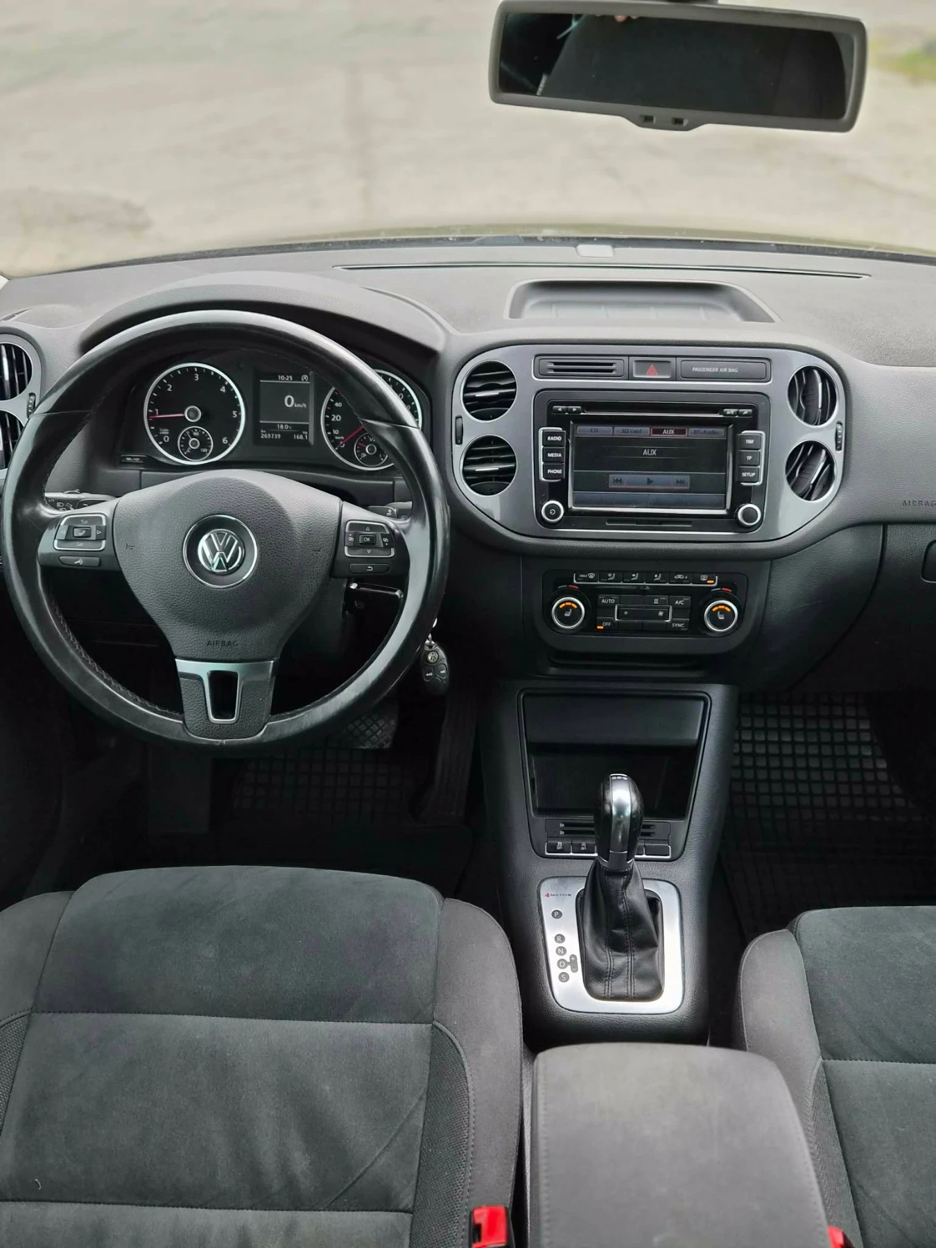 VW Tiguan 2.0 TDI/DSG/4 MOTION, снимка 10 - Автомобили и джипове - 54594194