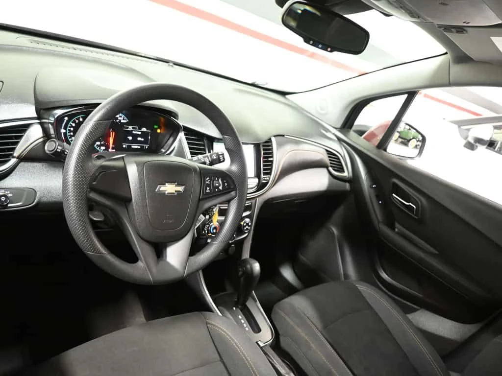 Chevrolet Trax * LS No Accident Carplay Backup Camera Keyless Ent, снимка 10 - Автомобили и джипове - 54970622