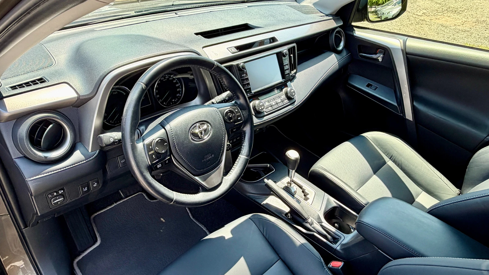 Toyota Rav4 2.5Hybrid Автоматик, Внос Швейцария, 360Камери, PD, снимка 8 - Автомобили и джипове - 55583527