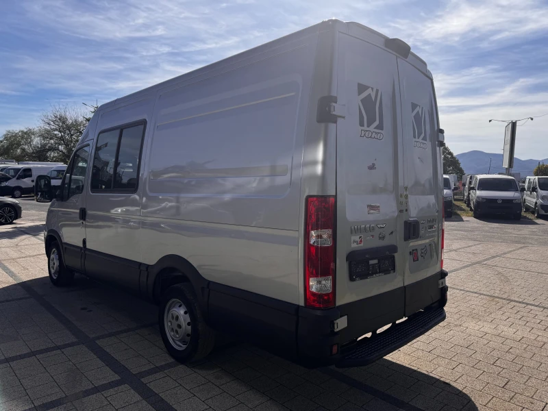 Iveco Daily 2.3HPI Товаропътнически 6-местен Клима , снимка 4 - Бусове и автобуси - 47511645