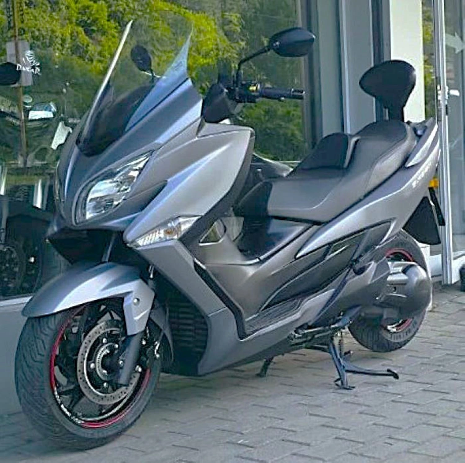 Suzuki Burgman 400