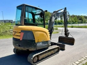 Багер Volvo EC 35 C, снимка 2