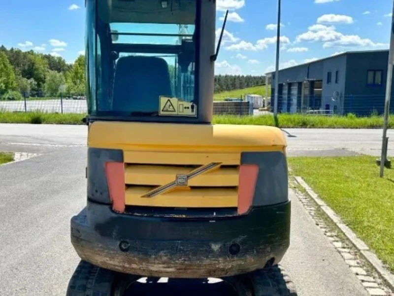 Багер Volvo EC 35 C, снимка 4 - Индустриална техника - 48451341