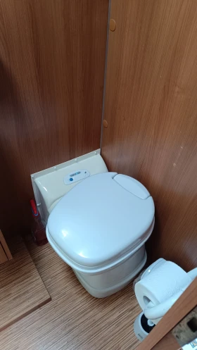 Кемпер Carado А 360, снимка 9