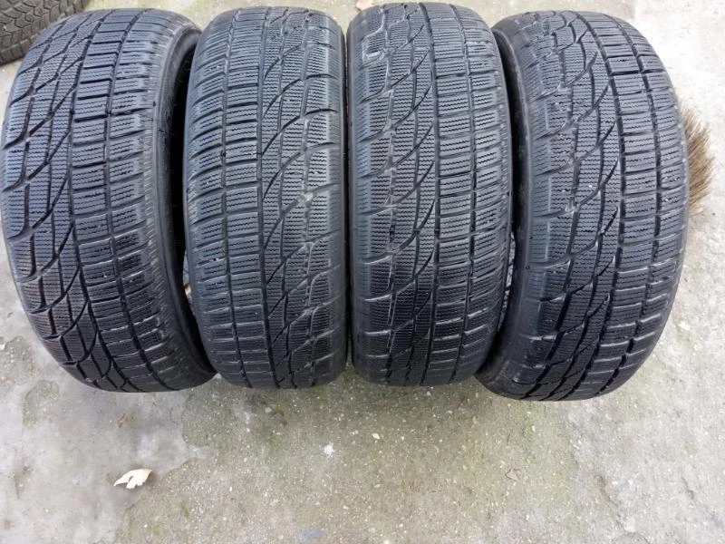 Гуми Зимни 195/55R15, снимка 4 - Гуми и джанти - 40098097