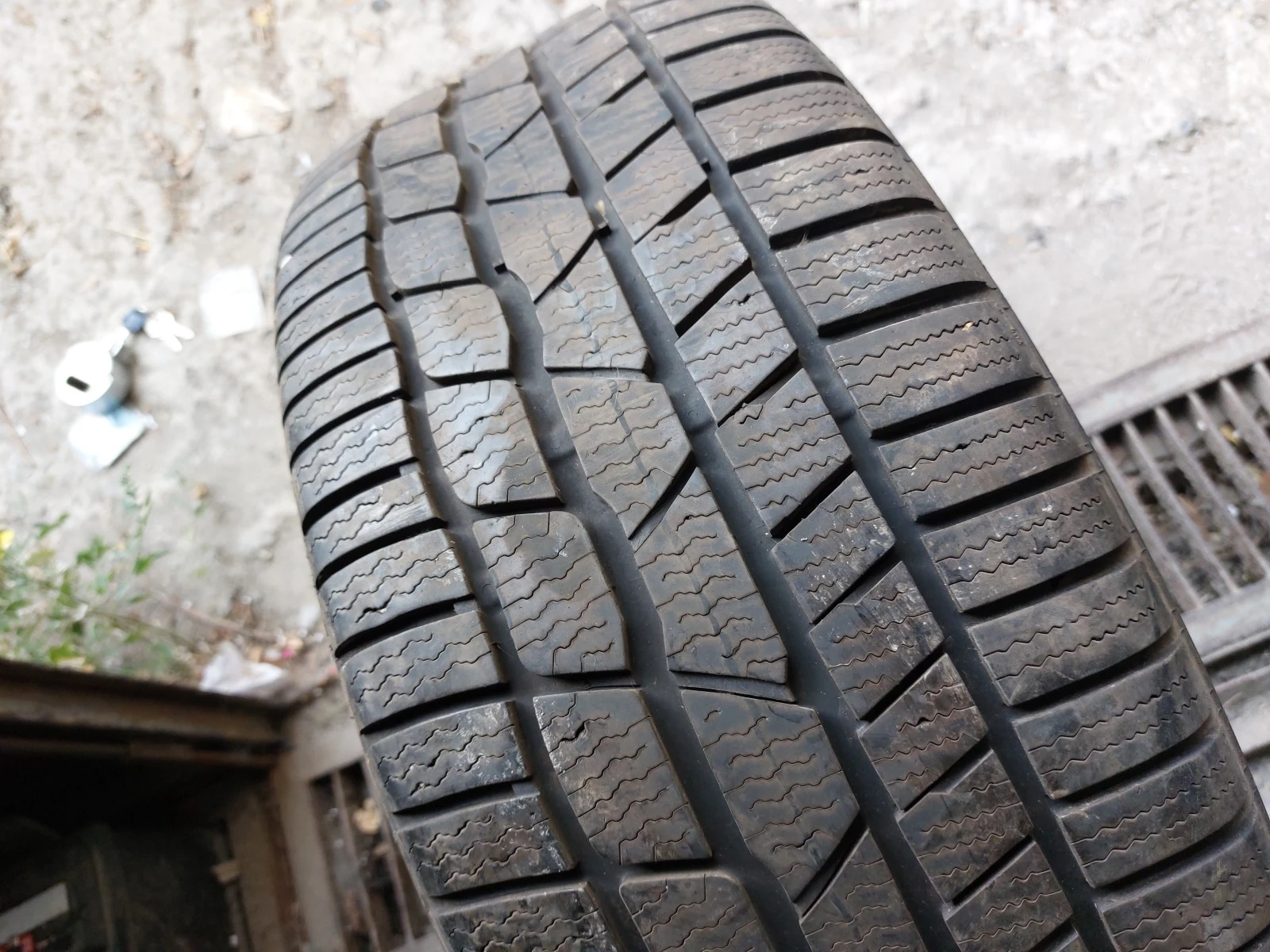 ���� 235/45R18 | Mobile.bg � ����������� 2