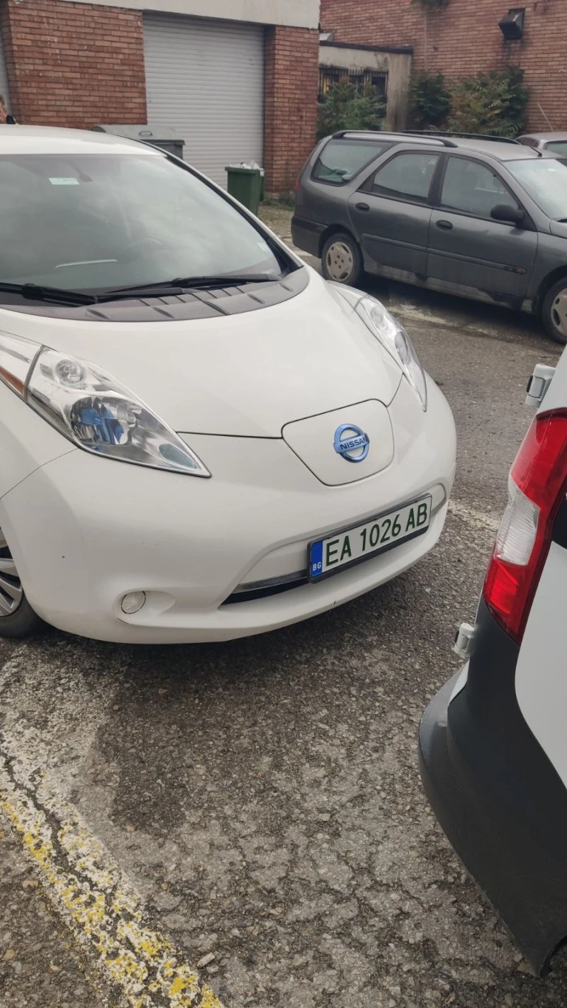 Nissan Leaf , снимка 7 - Автомобили и джипове - 47059312