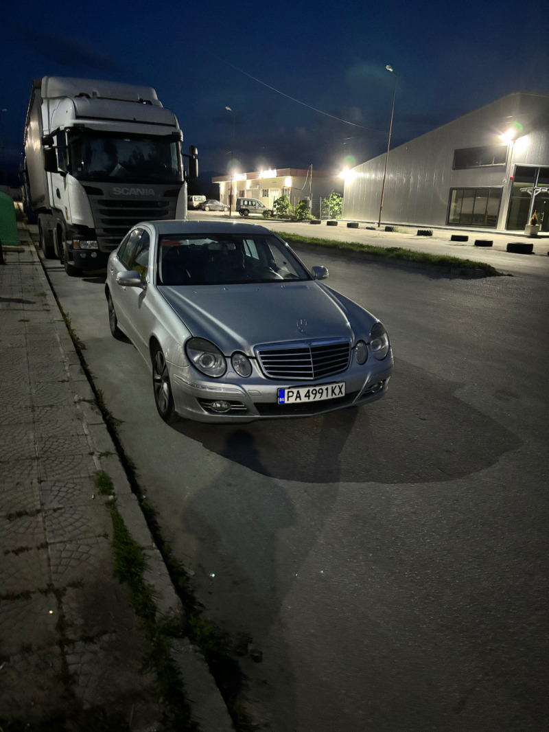 Mercedes-Benz E 320, снимка 1 - Автомобили и джипове - 46114373