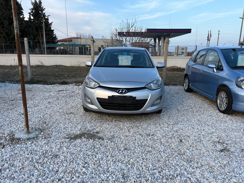 Hyundai I20 2013г, снимка 2 - Автомобили и джипове - 48783078