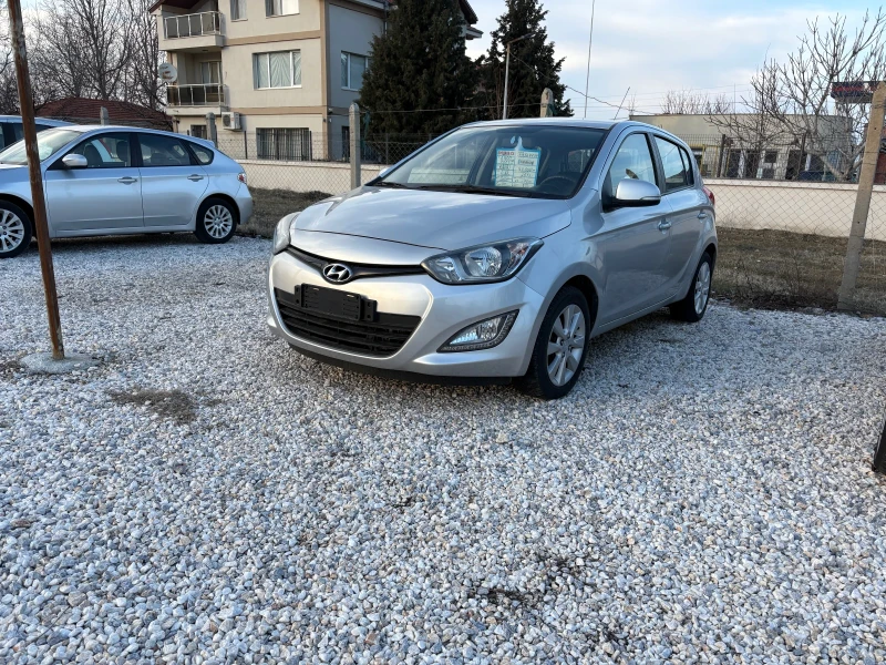 Hyundai I20 2013г, снимка 10 - Автомобили и джипове - 48783078