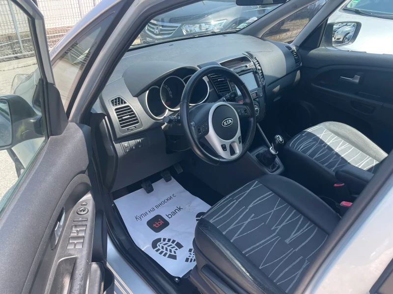 Kia Venga 1.4 Navi Panorama, снимка 7 - Автомобили и джипове - 50725551