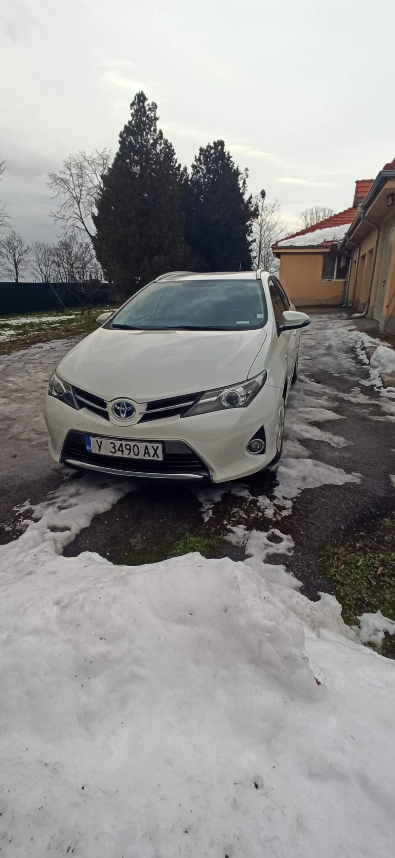Toyota Auris, снимка 2 - Автомобили и джипове - 53235307