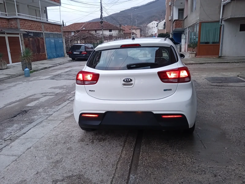 Kia Rio, снимка 8 - Автомобили и джипове - 53328026