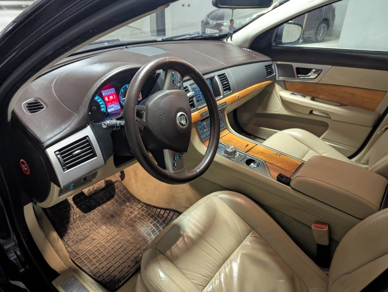 Jaguar Xf 3.0 V6 D, снимка 9 - Автомобили и джипове - 53344530
