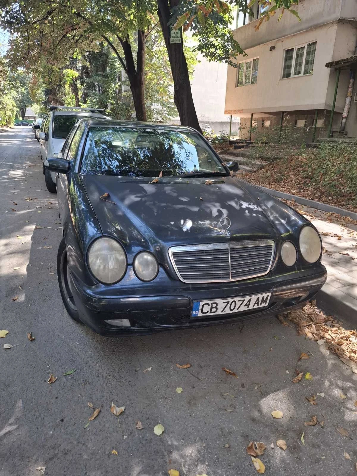 Mercedes-Benz E 220, снимка 1