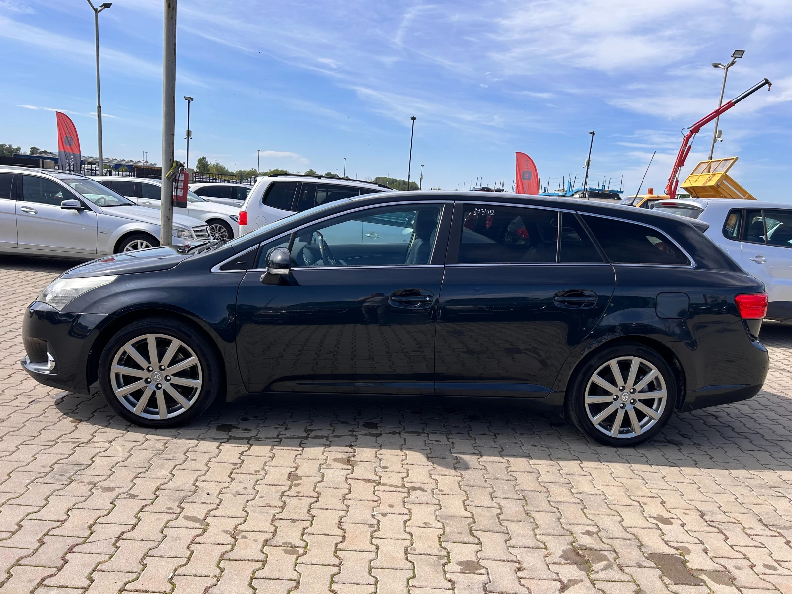 Toyota Avensis 2.2D NAVI/KOJA EURO 5 ЛИЗИНГ - изображение 9