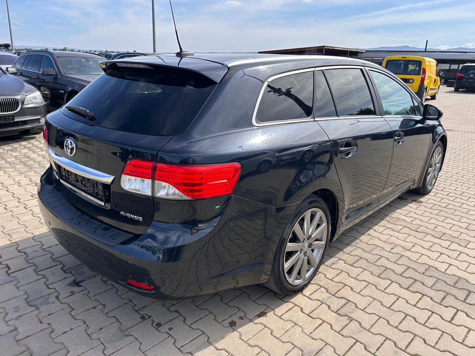 Toyota Avensis 2.2D NAVI/KOJA EURO 5 ЛИЗИНГ - изображение 6