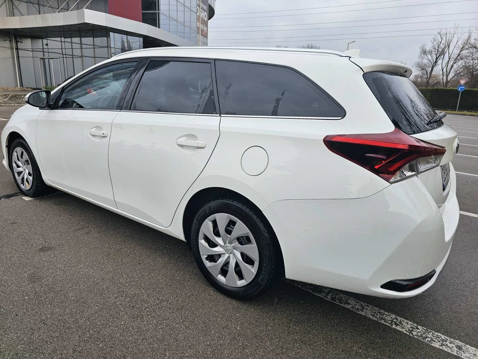 Toyota Auris 128000km-Facelift-EURO6B - изображение 3