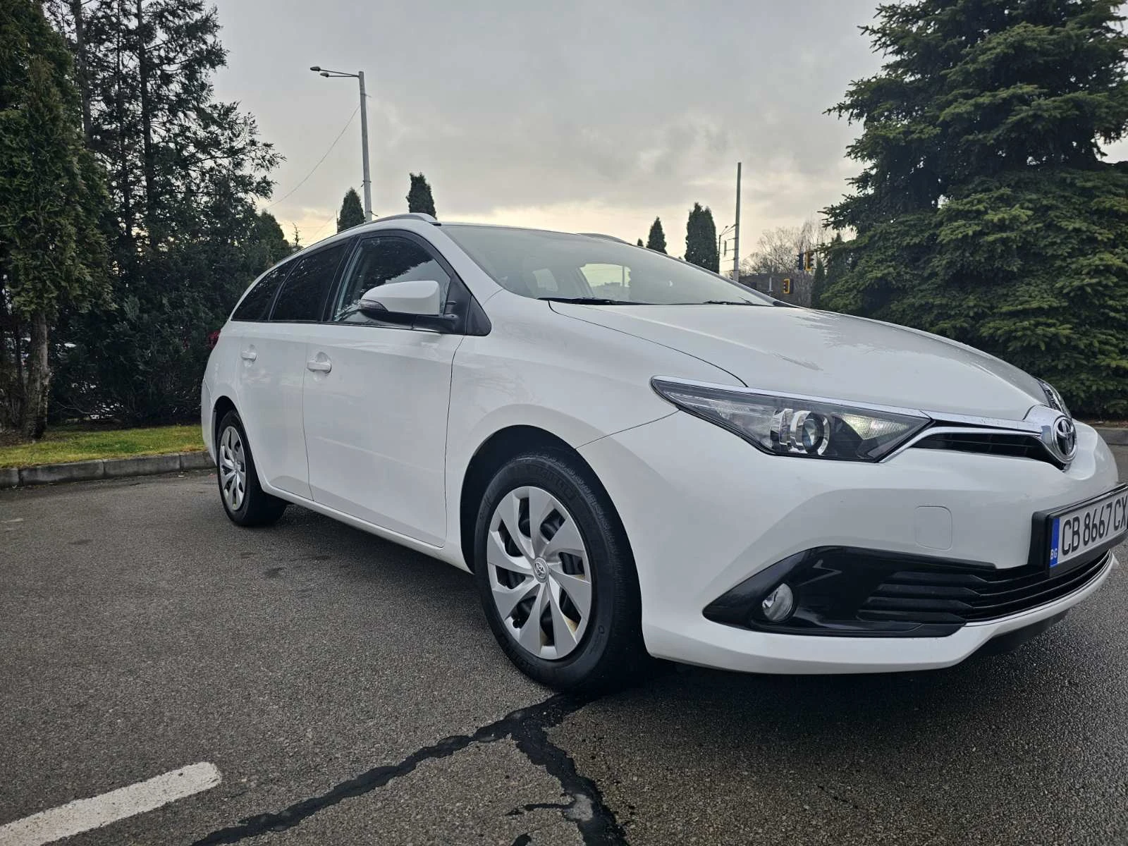 Toyota Auris 128000km-Facelift-EURO6B - изображение 2