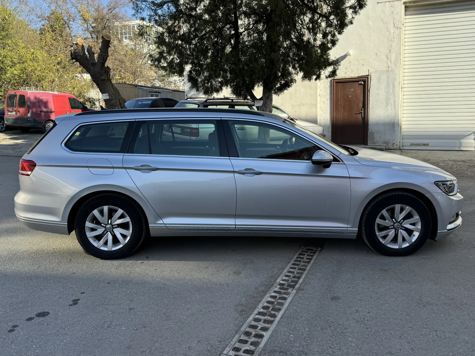 VW Passat 2.0TDI DSG Distronic Navi CarPlay - изображение 4