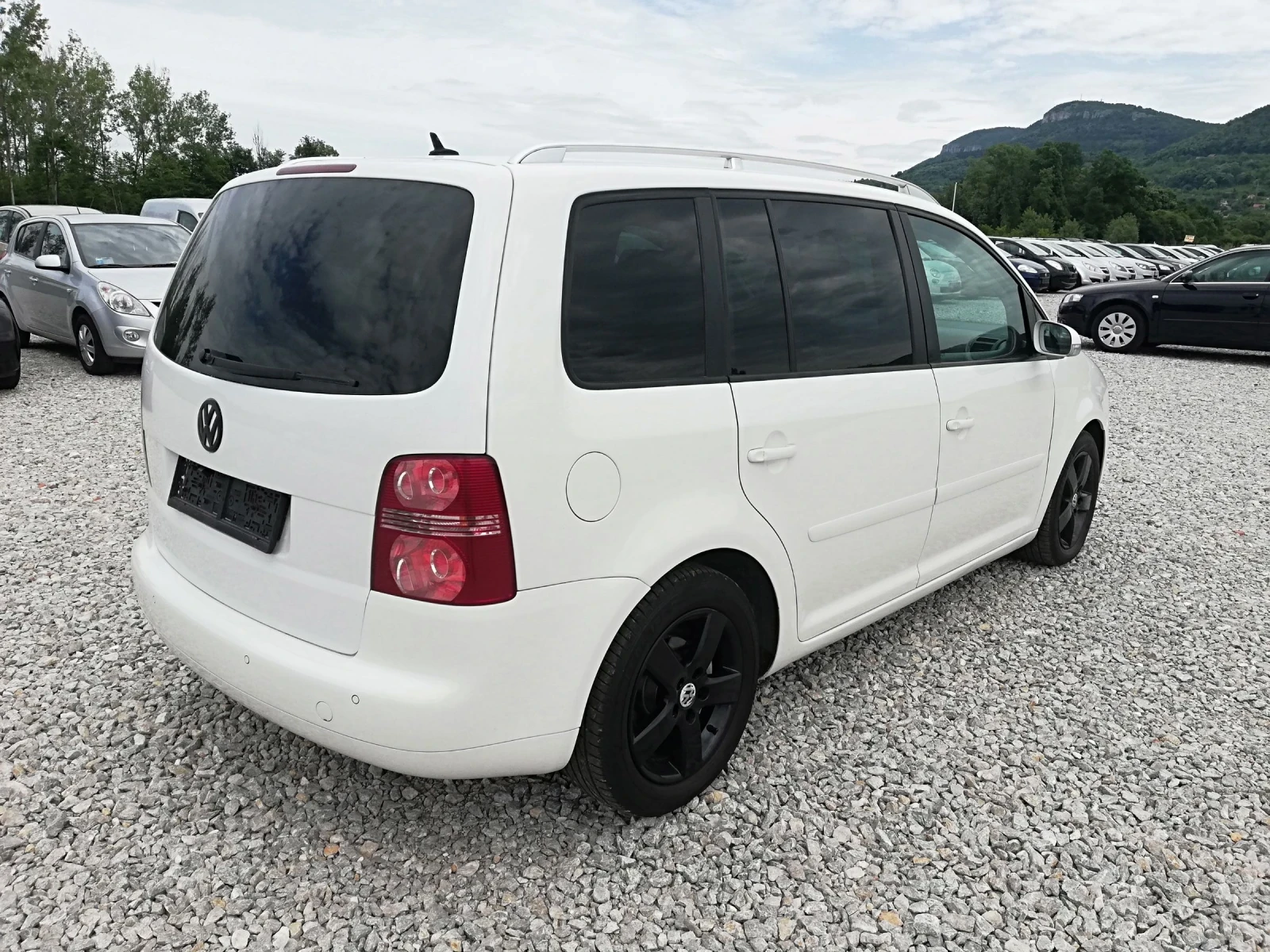 VW Touran 2.0 TDI klima - изображение 6