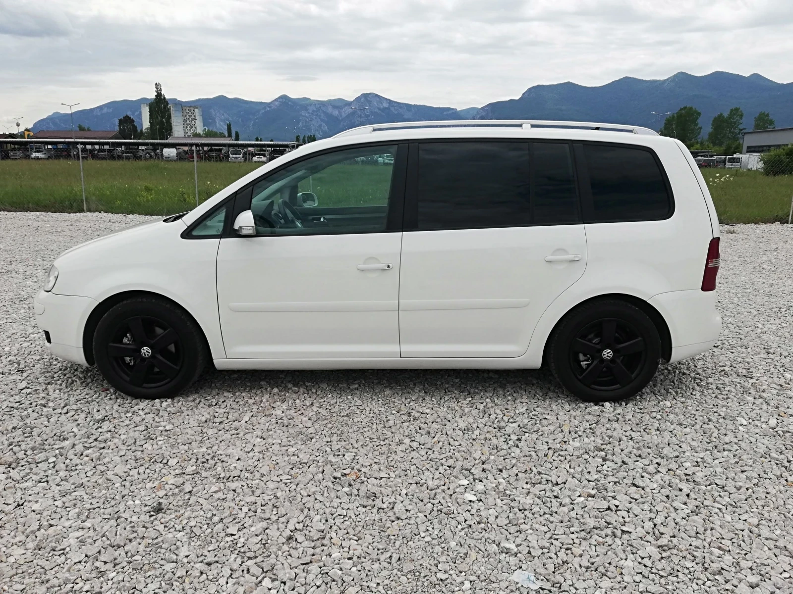 VW Touran 2.0 TDI klima - изображение 3