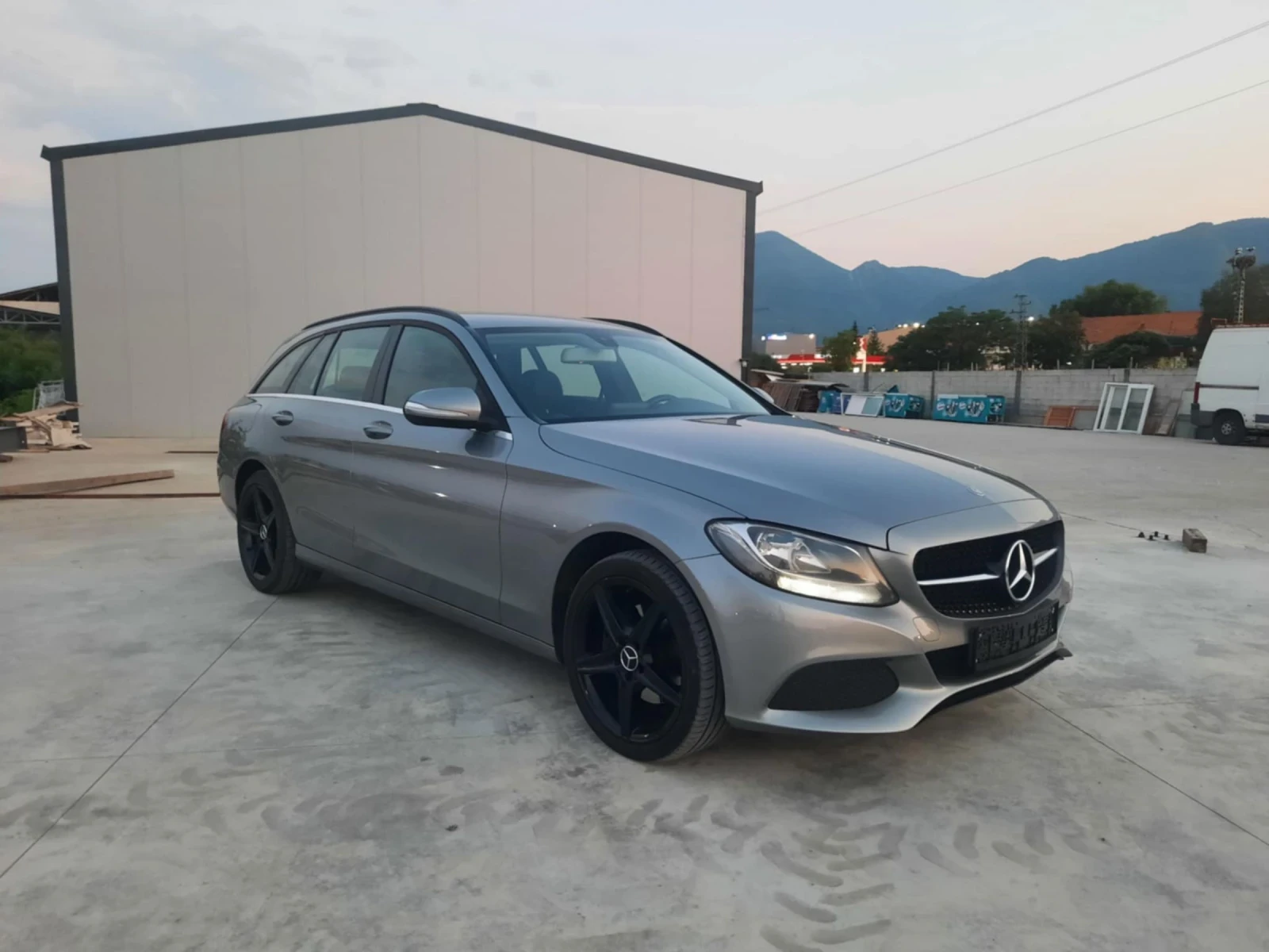 Mercedes-Benz C 220  - изображение 2