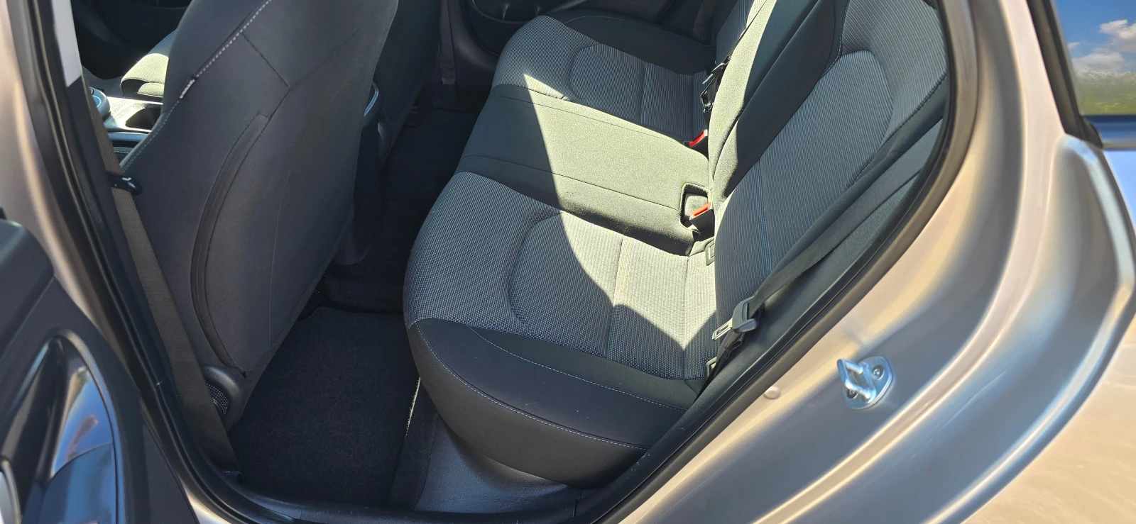Hyundai I30 1.4.100кс.евро6 - изображение 10