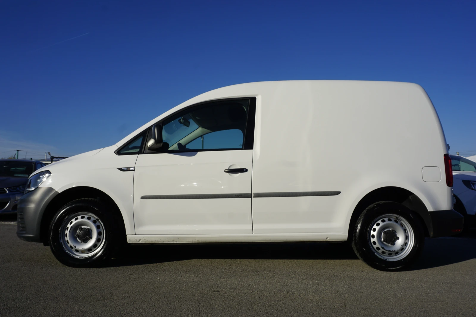 VW Caddy 2.0TDI/N1/ПЕРФЕКТНО СЪСТОЯНИЕ  - изображение 4