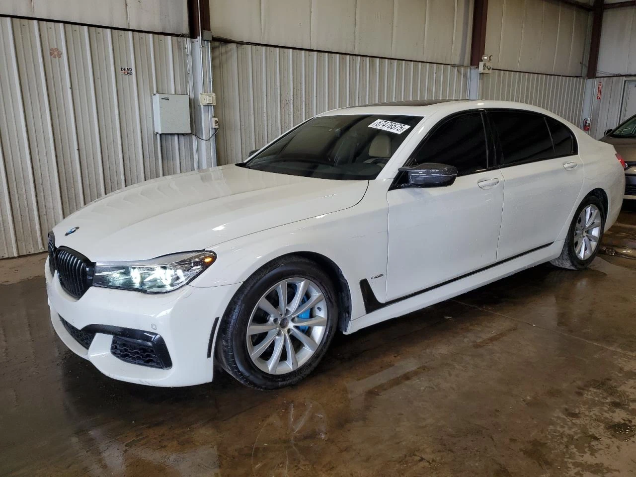 BMW 740 M Sport - изображение 2