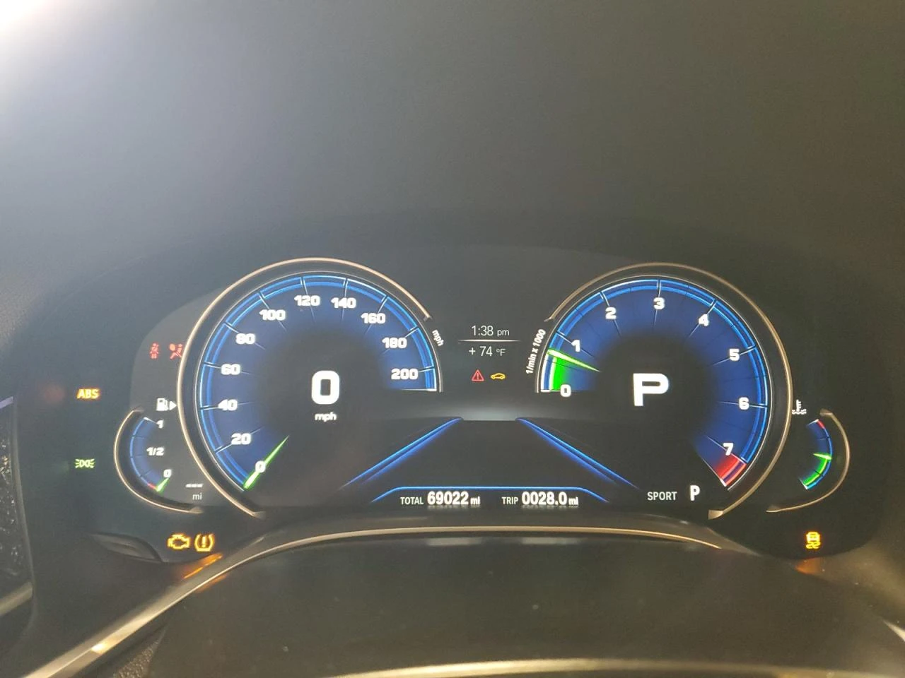 BMW 740 M Sport - изображение 9