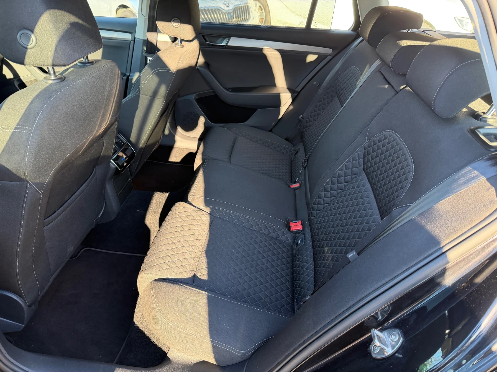 Skoda Superb 2.0TDI-190���� | Mobile.bg � ����������� 11