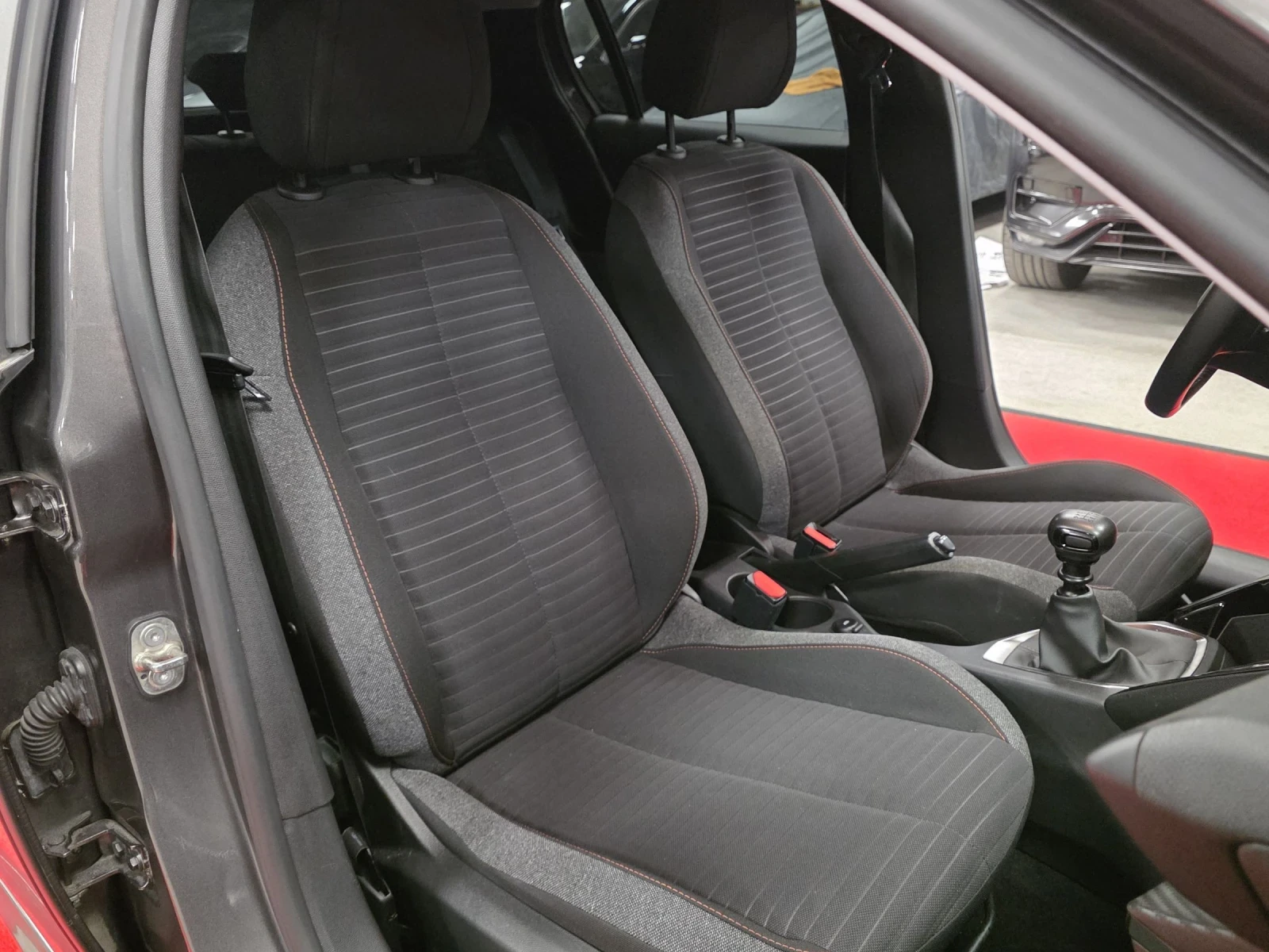 Peugeot 208 Allure | 1.5HDI | 6M | �����������  | Mobile.bg � ����������� 15