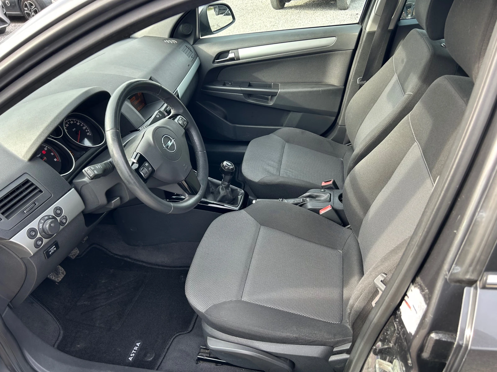 Opel Astra 1.6I 16V EURO4 GPL TEHNO - изображение 9