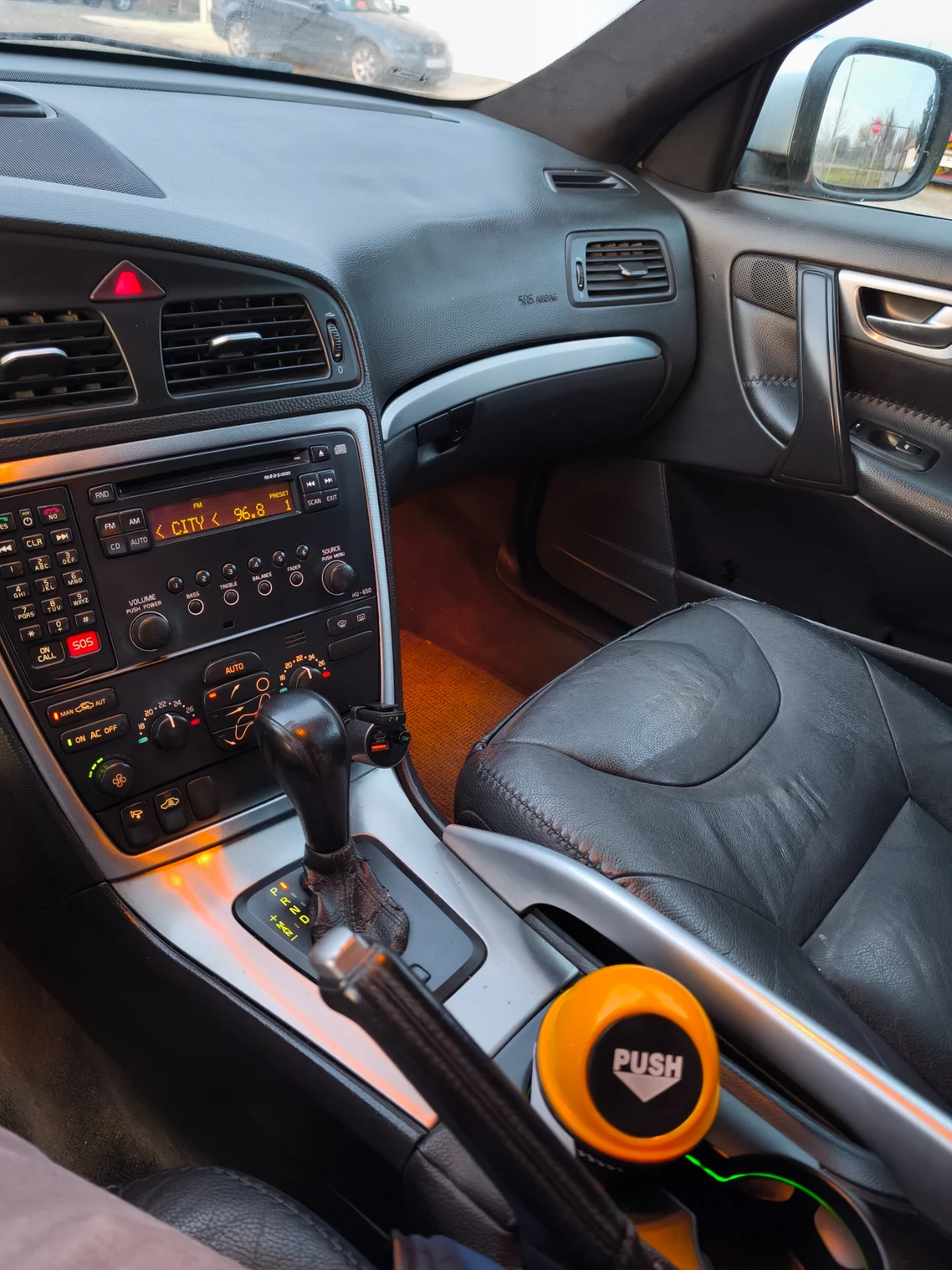 Volvo Xc70 2.4 D5 185hp facelift , снимка 16 - Автомобили и джипове - 53742970