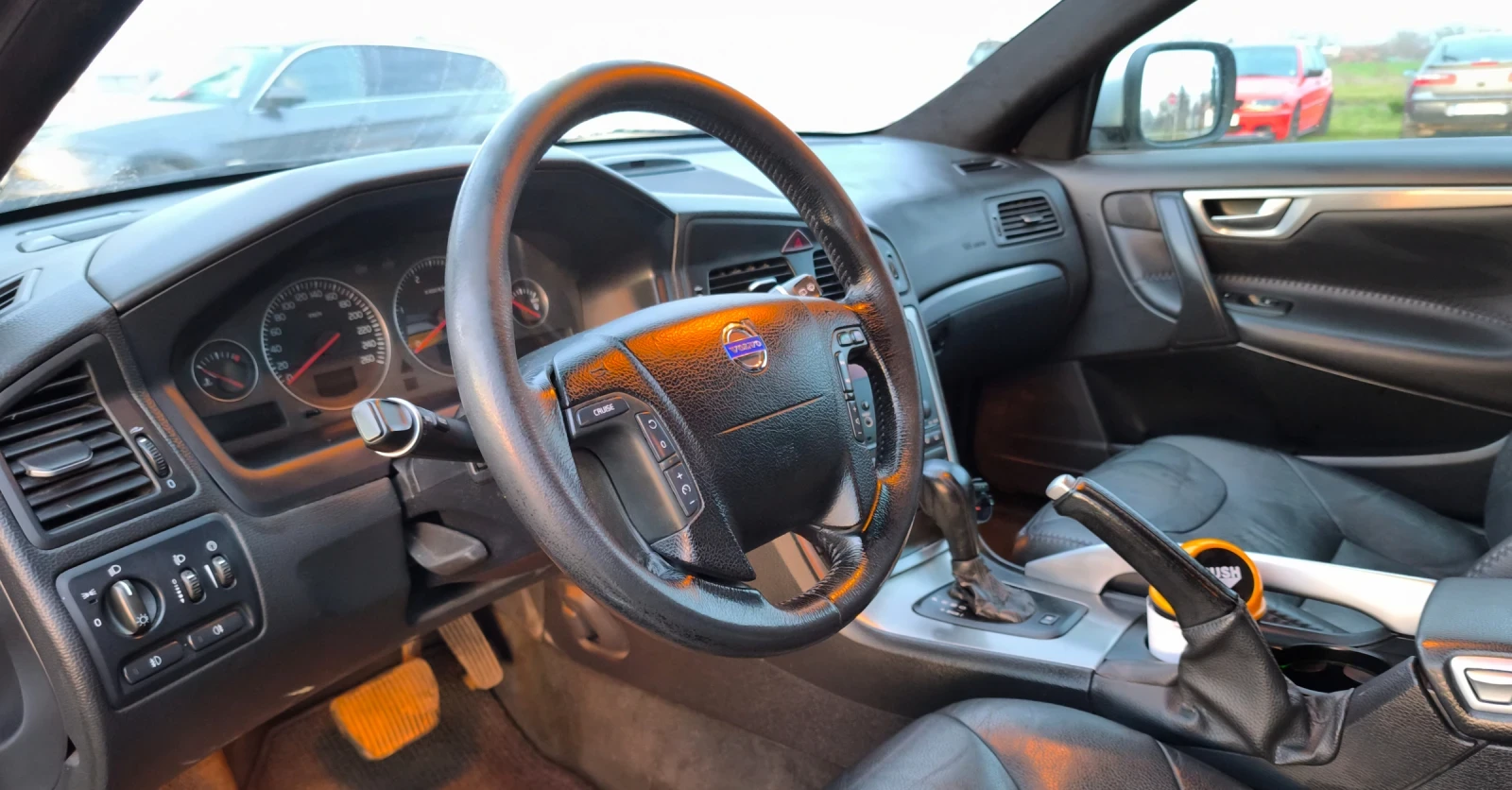 Volvo Xc70 2.4 D5 185hp facelift , снимка 9 - Автомобили и джипове - 53742970