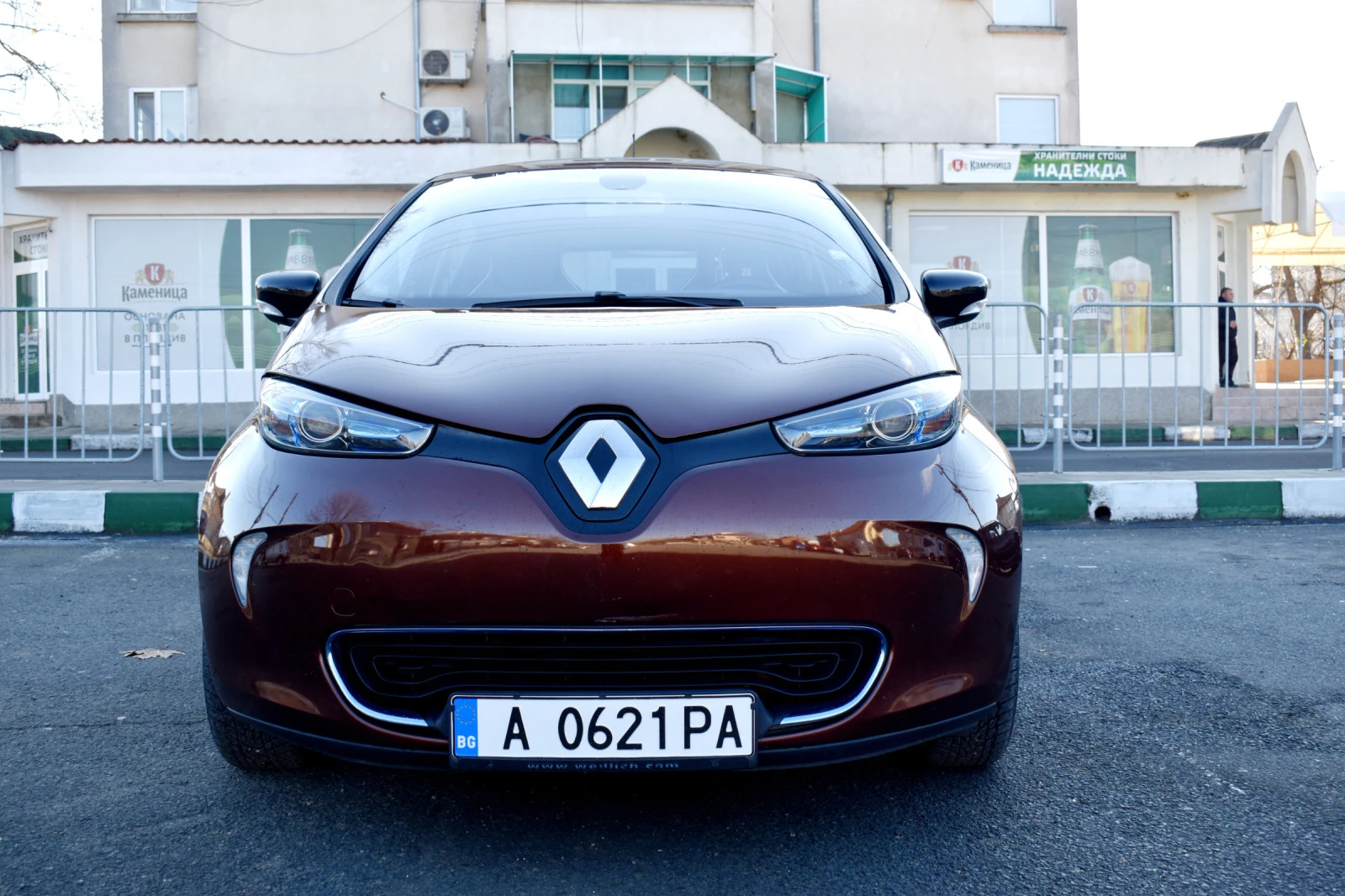 Renault Zoe, снимка 9 - Автомобили и джипове - 53935582
