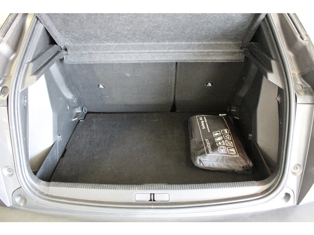 Peugeot 2008 Allure, снимка 16 - Автомобили и джипове - 53962504