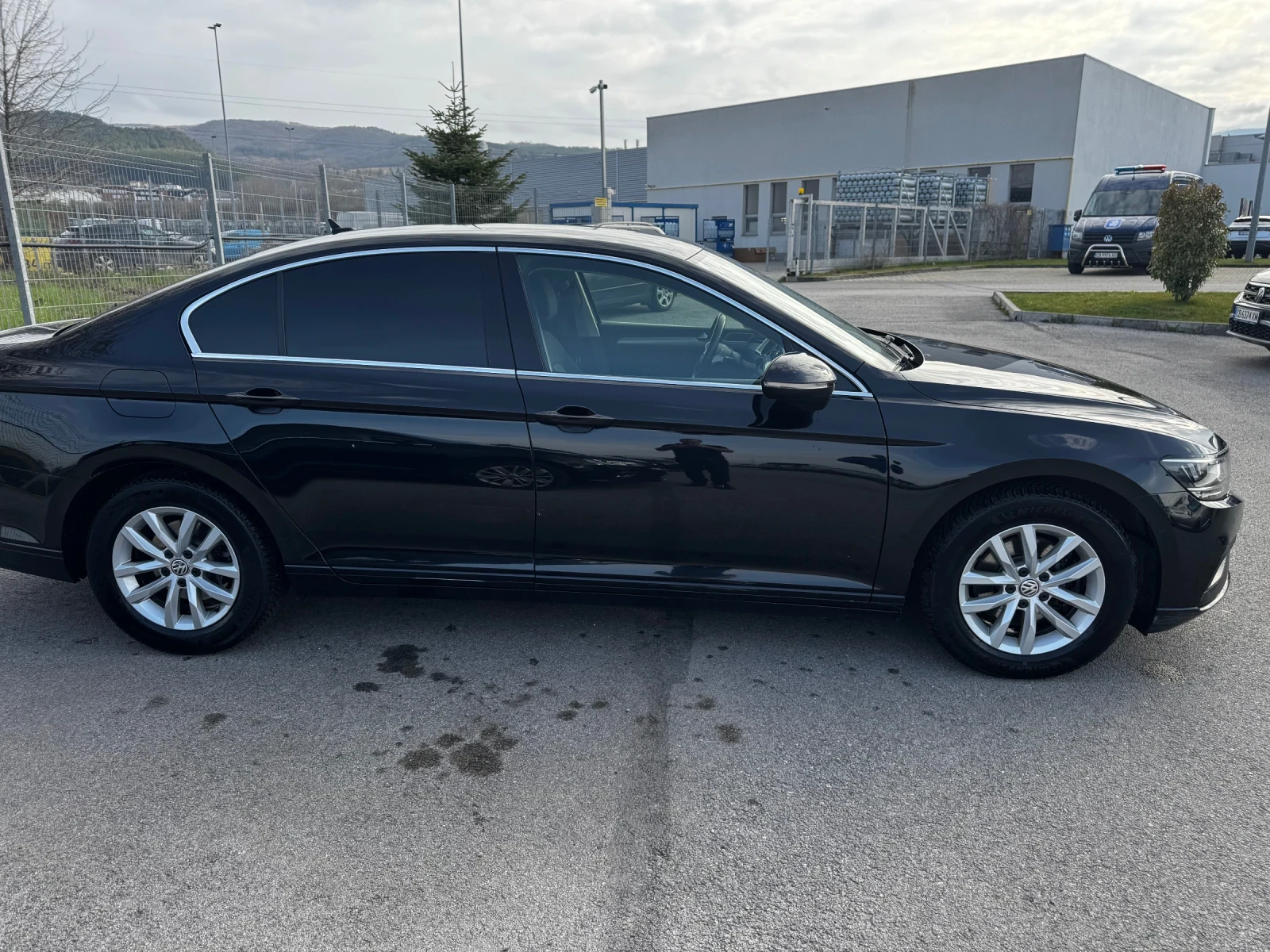 VW Passat, снимка 4 - Автомобили и джипове - 54069860