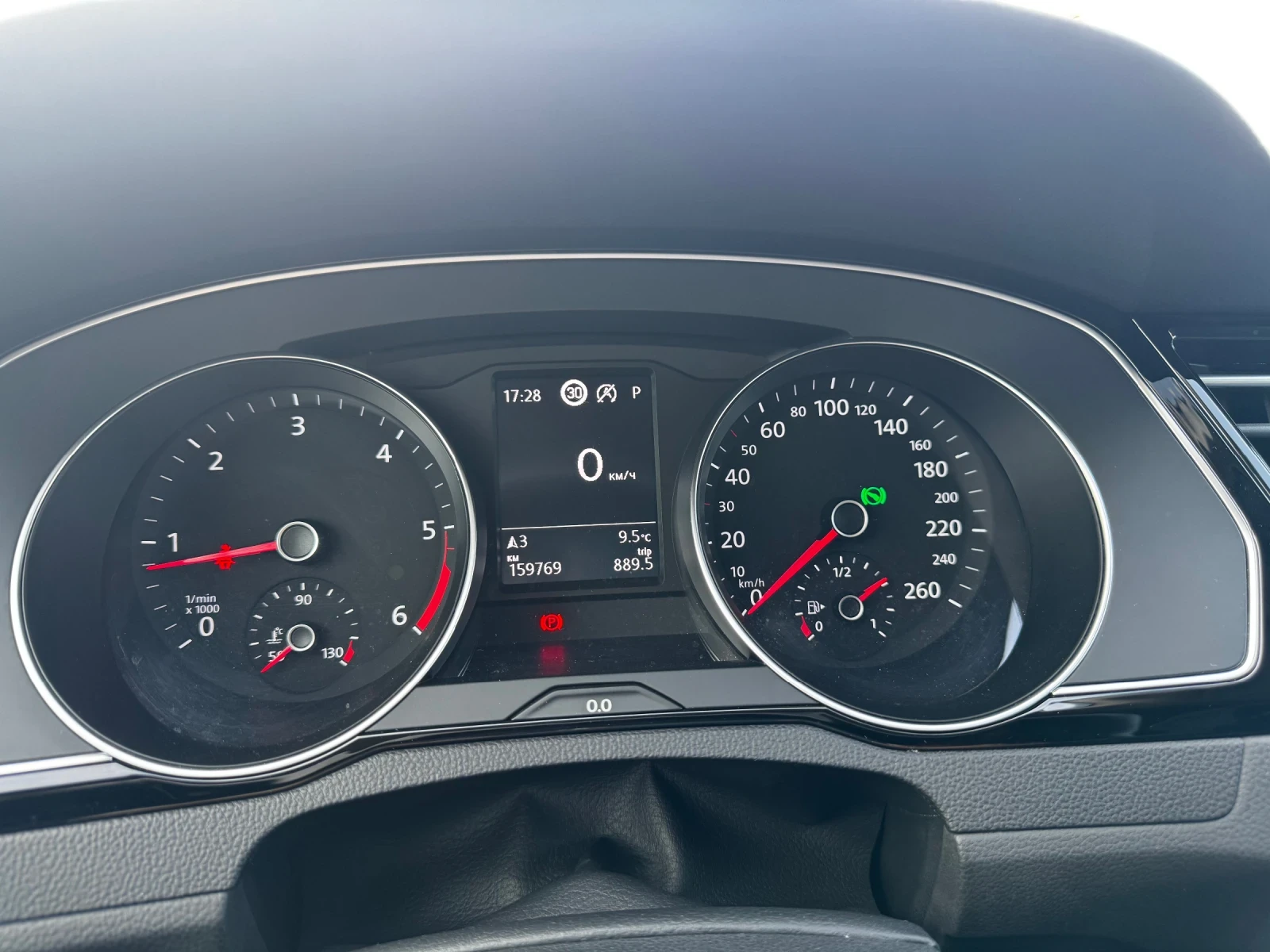 VW Passat, снимка 9 - Автомобили и джипове - 54069860