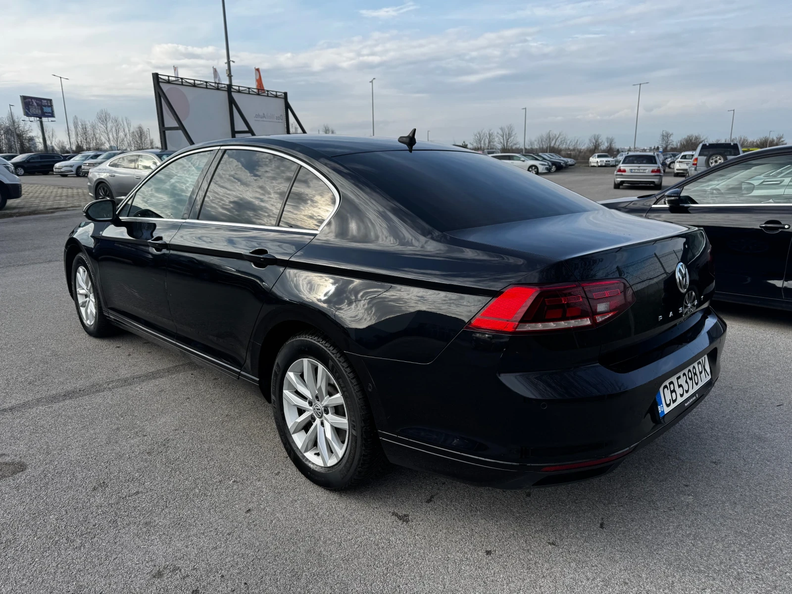 VW Passat, снимка 6 - Автомобили и джипове - 54069860