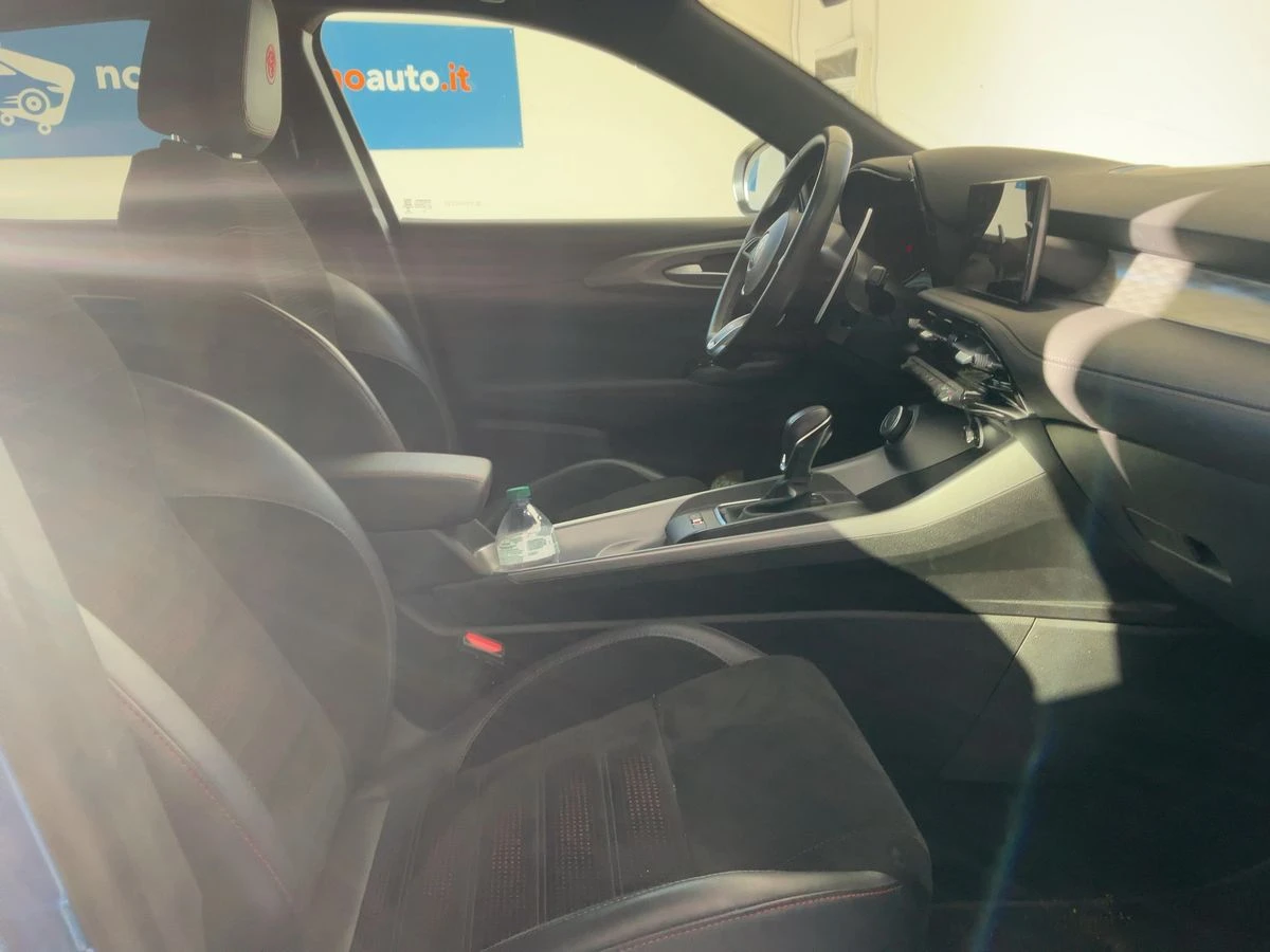 Alfa Romeo Tonale 1.5 Mild-Hybrid Edizione Speciale, снимка 9 - Автомобили и джипове - 54137722