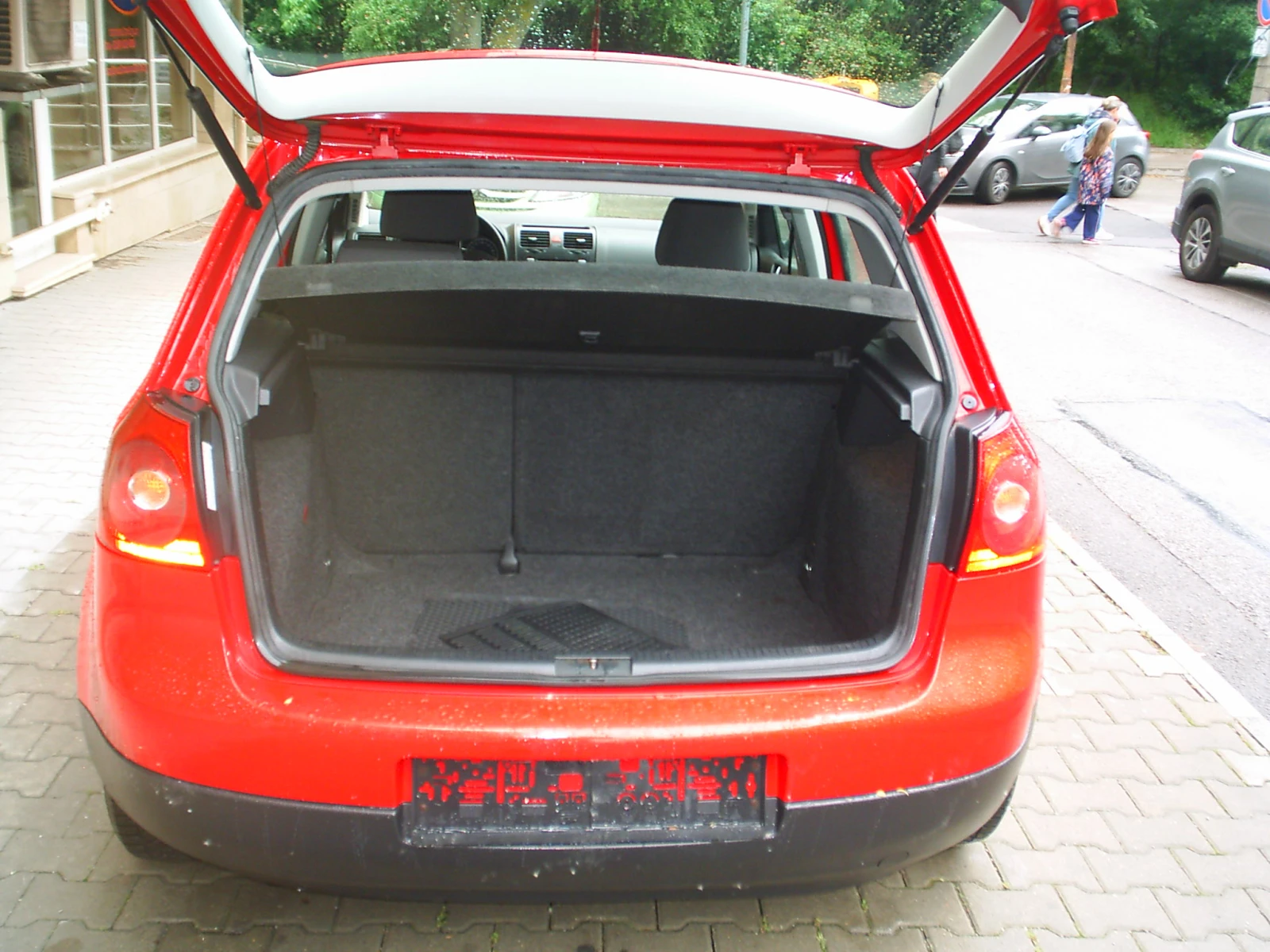 VW Golf 2.0 SDI Family, снимка 14 - Автомобили и джипове - 54581353