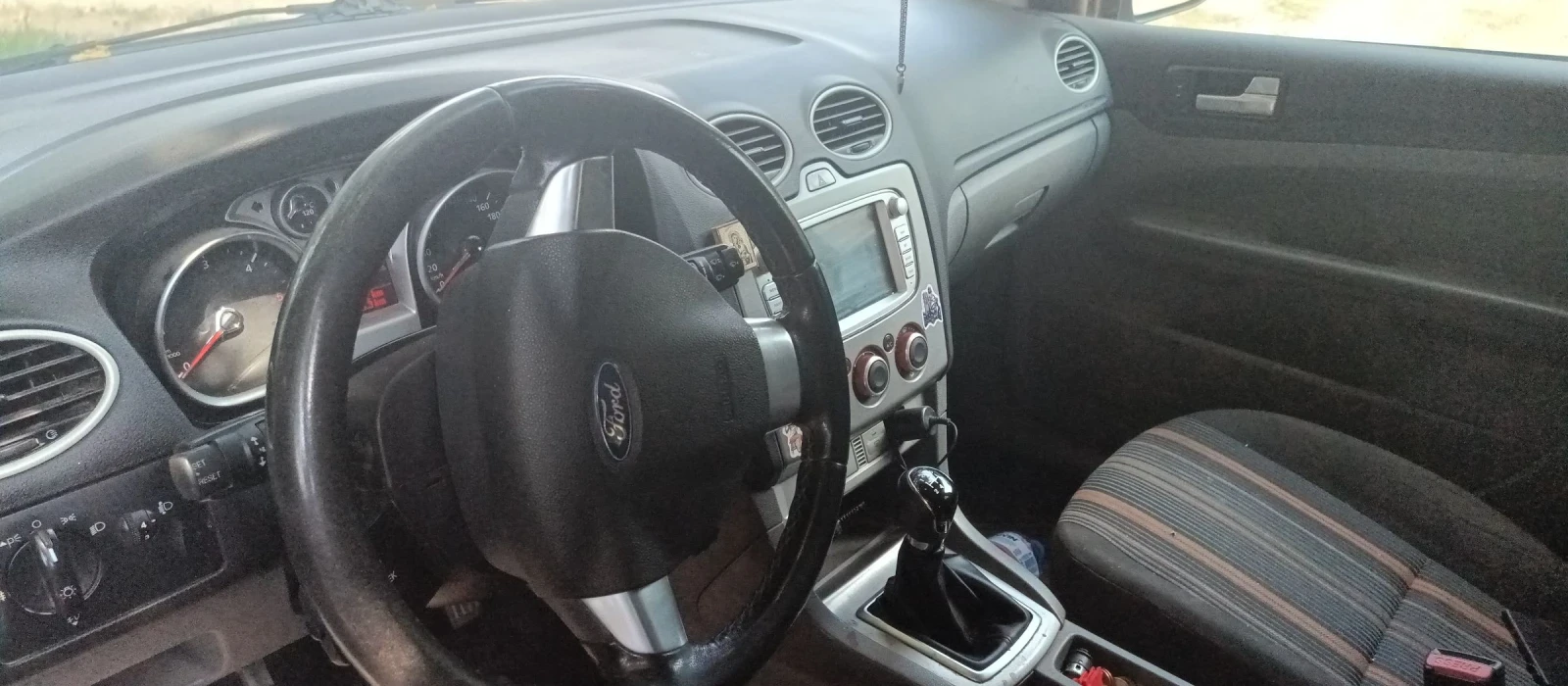 Ford Focus 1.6, снимка 4 - Автомобили и джипове - 55463733